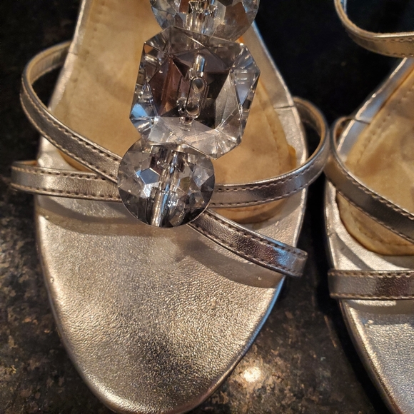 Kenneth Cole Unlisted silver 4 in. Jeweled heels - Picture 4 of 14
